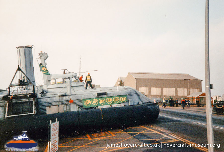 BH7 being moved to The Hovercraft Museum -  (credit: The <a href='http://www.hovercraft-museum.org/' target='_blank'>Hovercraft Museum Trust</a>).